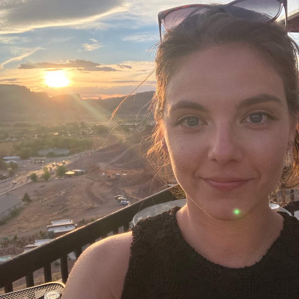 Meet your Posher, Danielle
